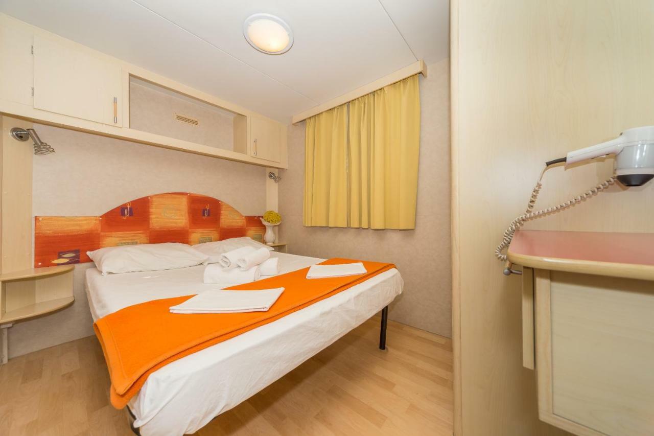 Diana & Josip Mobile Homes Biograd Na Moru Exteriör bild