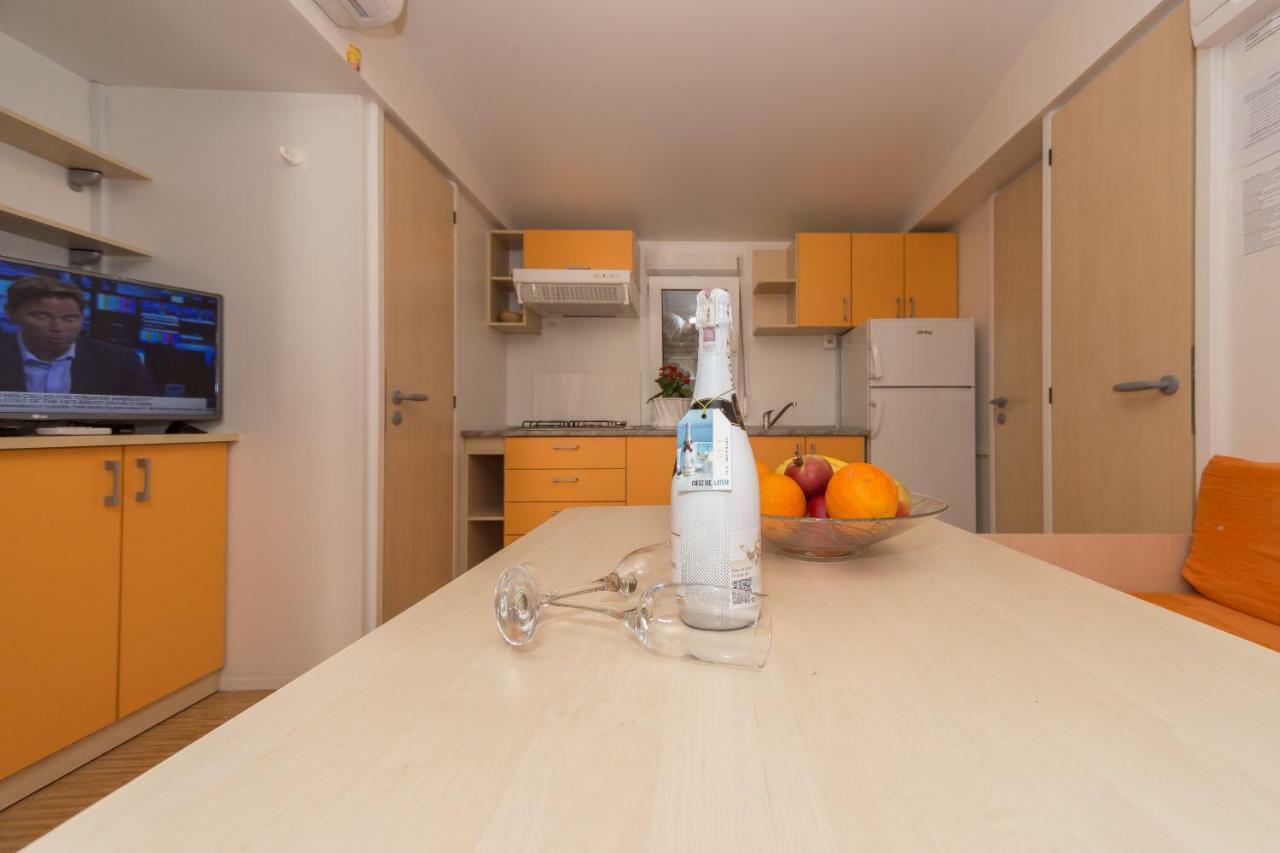 Diana & Josip Mobile Homes Biograd Na Moru Exteriör bild